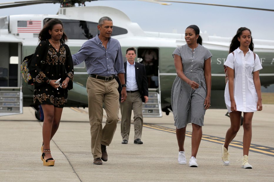 Fotografija: Prva družina ZDA leta 2016: Barack, Michelle, Malia in Sasha Obama FOTO: Joshua Roberts/Reuters