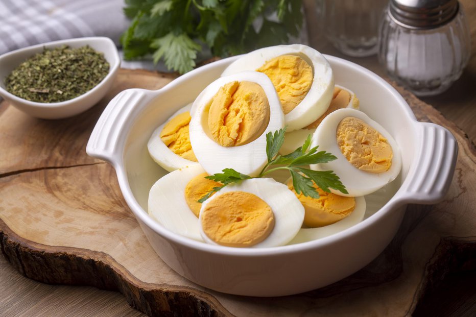 Fotografija: V kombinaciji z nekaterimi živili so jajca še bolj zdrava. FOTO: Esin Deniz/Gettyimages