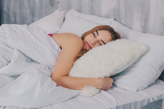 Kvaliteten spanec je zaveznik duševnega zdravja.
FOTO: Annystudio/Shutterstock