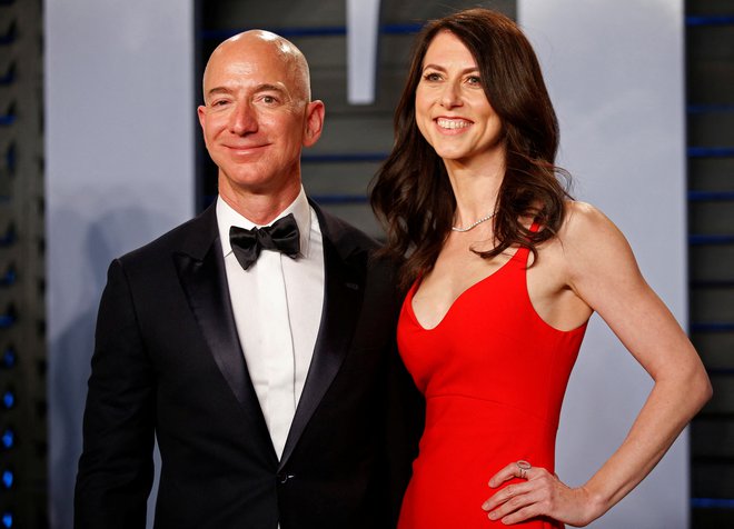 Bezos je bil prej 20 let poročen z Mackenzie. FOTO: Danny Moloshok/Reuters