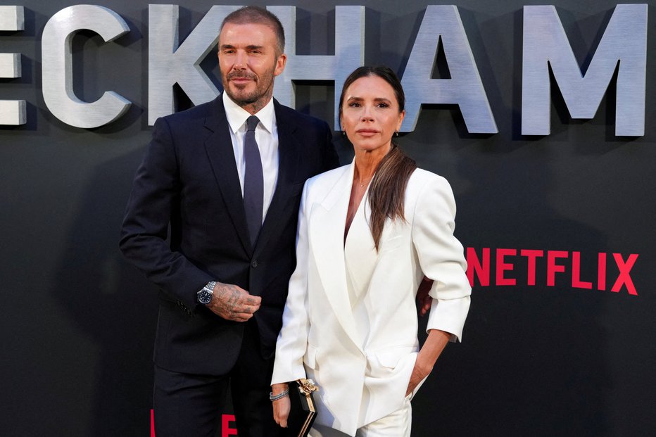 Fotografija: FILE PHOTO: Former football player David Beckham arrives with his wife Victoria Beckham, to the premiere of a Netflix documentary called 'Beckham' in London, Britain October 3, 2023. REUTERS/Maja Smiejkowska/File Photo FOTO: Maja Smiejkowska Reuters